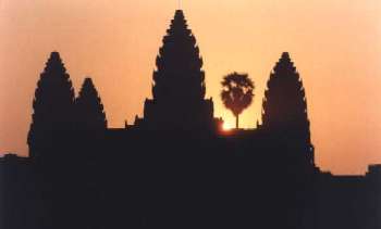 Angkor Wat, courtesy: http://perso.club-internet.fr/pchanez/index_eng.html 